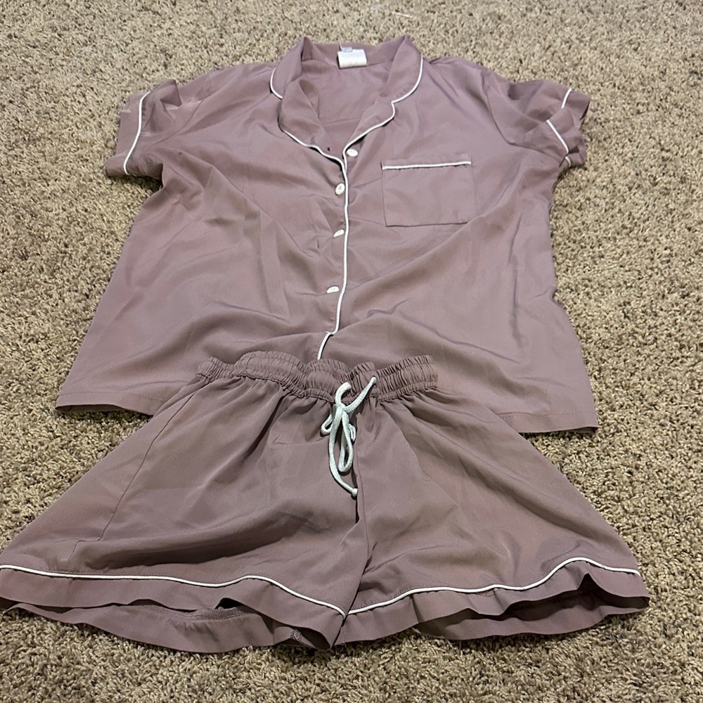 Classic Women's Two-Piece Short Pajama Set — Mauve with White Trim